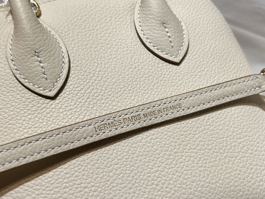 Hermes Bolide 1923 Mini Handbag Shoulder Bag In White Evercolor Leather